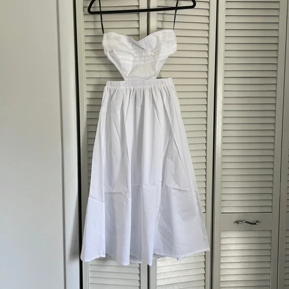 Forever 21 | Dresses | Nwt White Midi Strapless Dress With Cut Outs And  Open Back Size Small Forever 2 | Poshmark